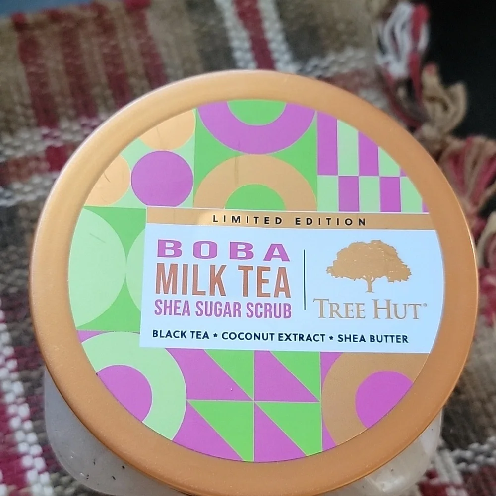 Limited Edition Tree Hut Boba Milk Tea Shea Sugar Scrub 18 oz - Picture 2 of 4